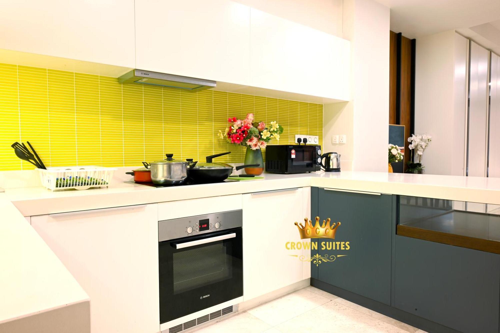 Crown Suites Tropicana Klcc Kuala Lumpur City Center Екстериор снимка