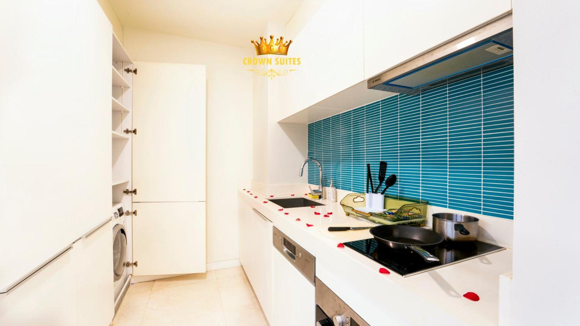 Crown Suites Tropicana Klcc Kuala Lumpur City Center Екстериор снимка
